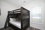 Bunk Bed Guestroom with two Full-size beds